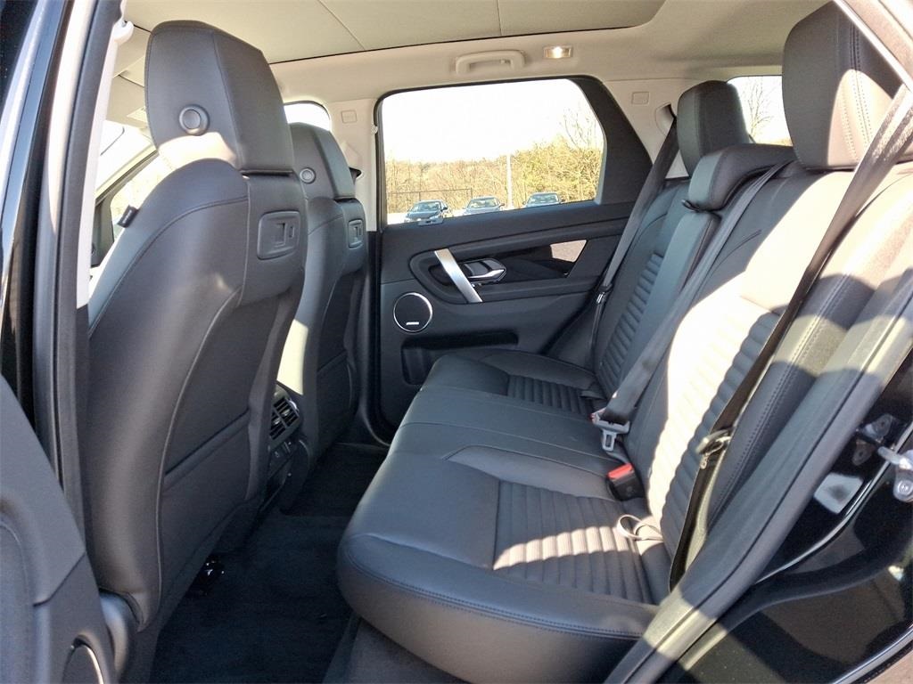 2025 Land Rover Discovery Sport S photo 4