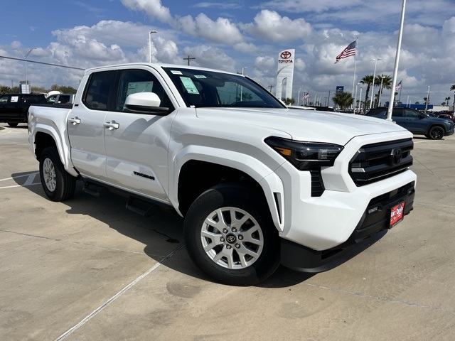 2026 Toyota Tacoma SR5's photo