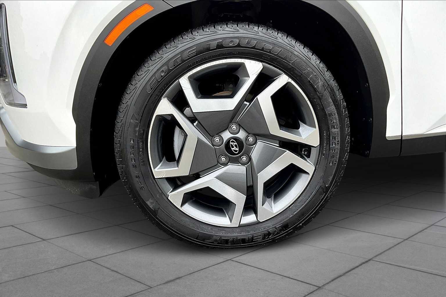 2024 Hyundai Palisade Limited photo 9