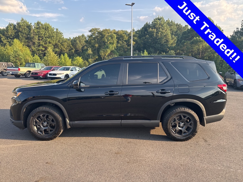 2025 Honda Pilot TrailSport photo 6