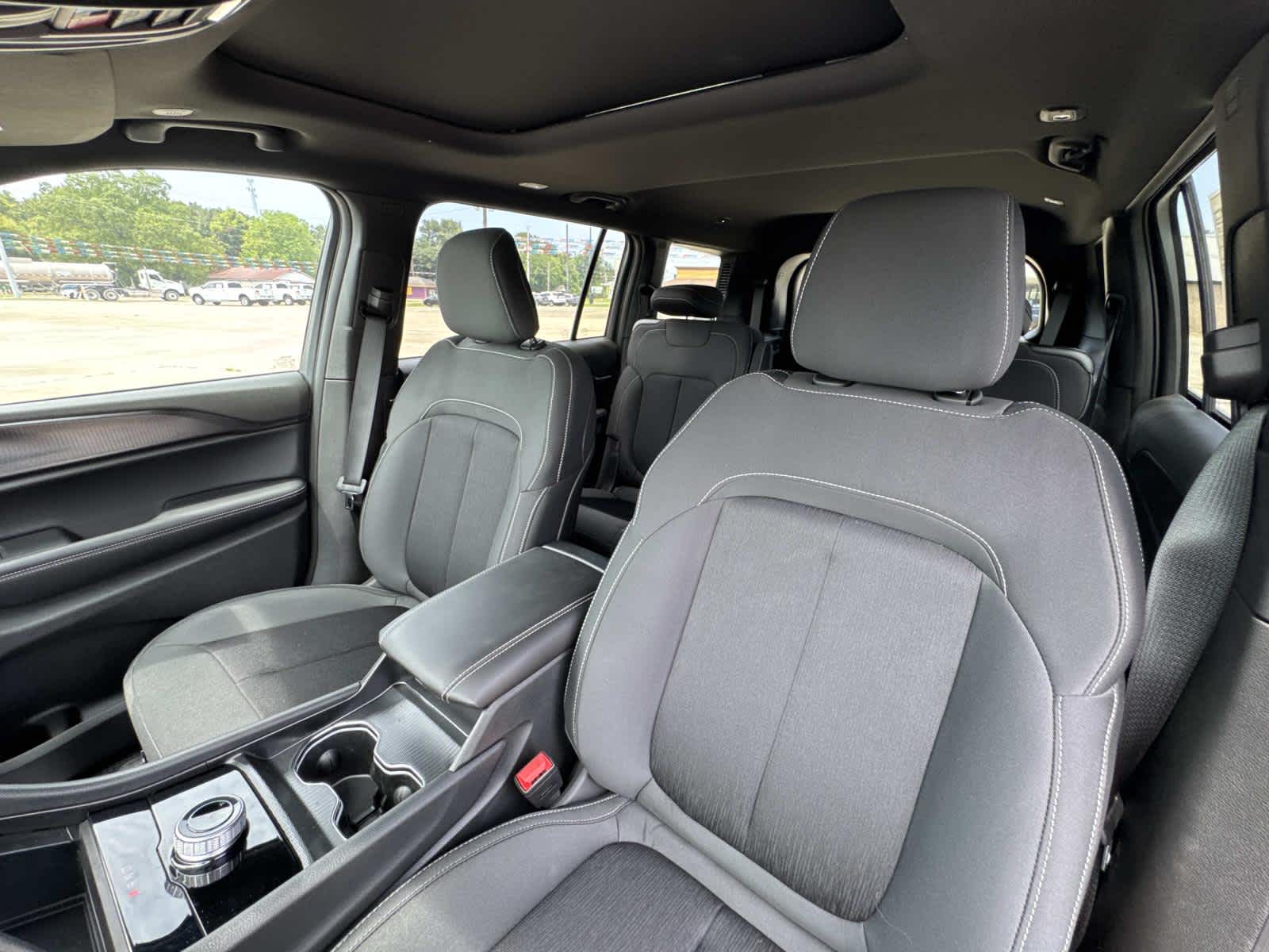 2025 Jeep Grand Cherokee Laredo X photo 46