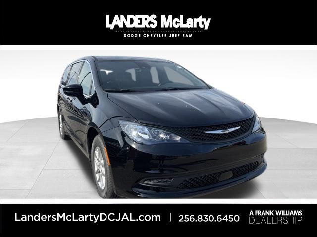 2026 Chrysler Voyager LX's photo