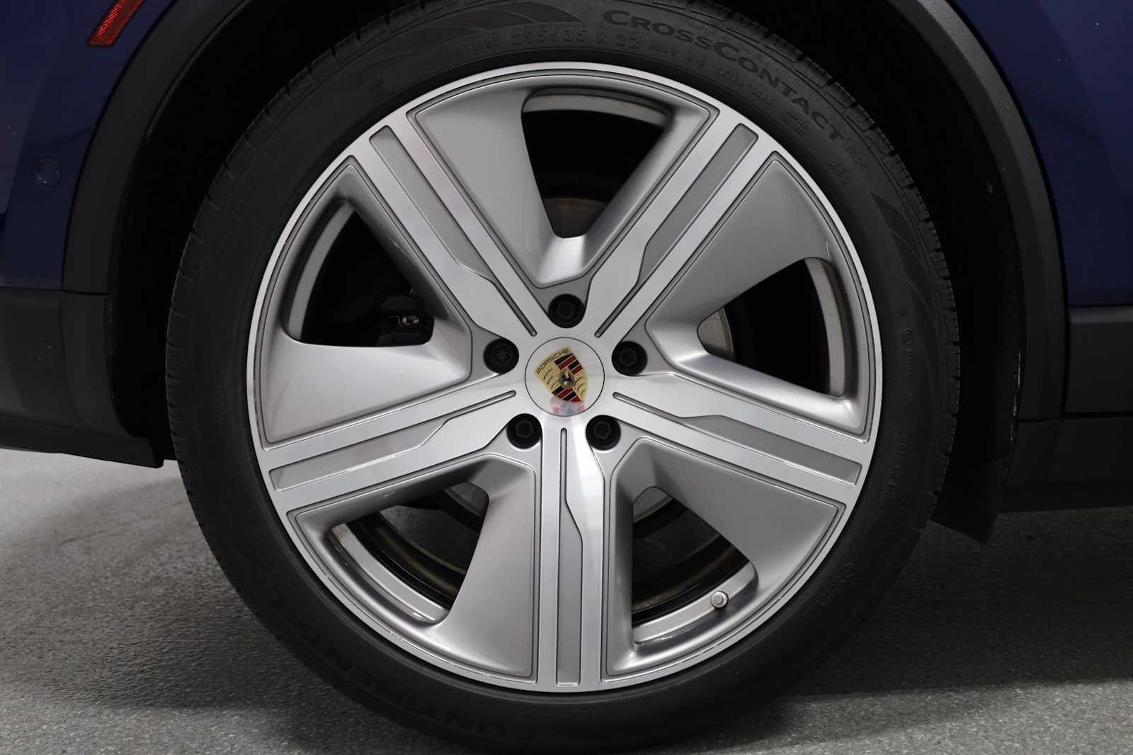 2024 Porsche Macan Electric 4 photo 32