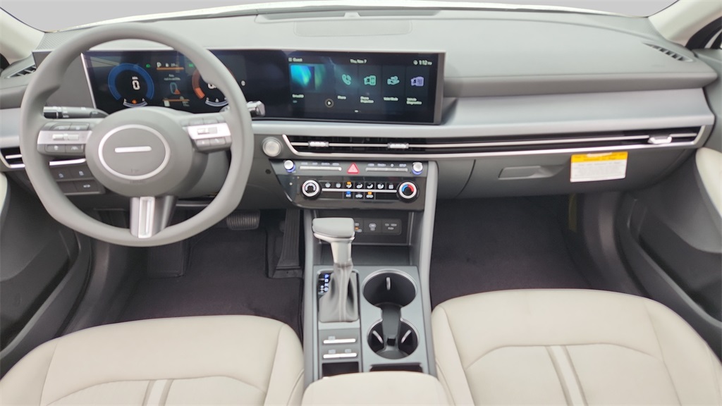 2025 Hyundai Sonata SE photo 14