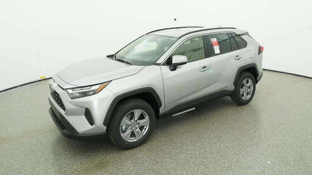 2025 Toyota RAV4 XLE's photo