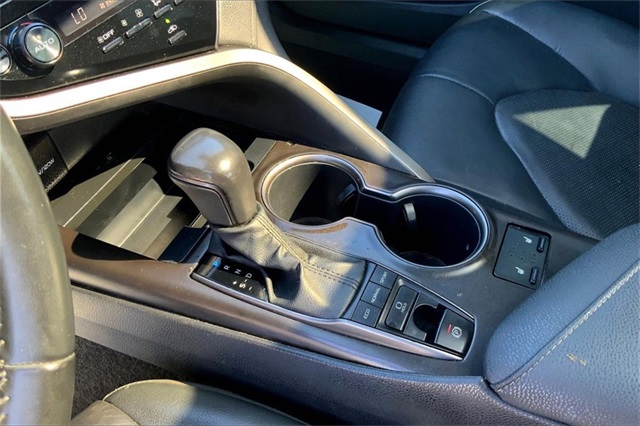 2022 Toyota Camry XSE photo 16