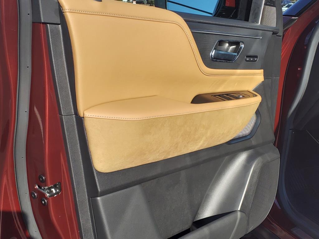 2025 Infiniti QX80 Sensory photo 4