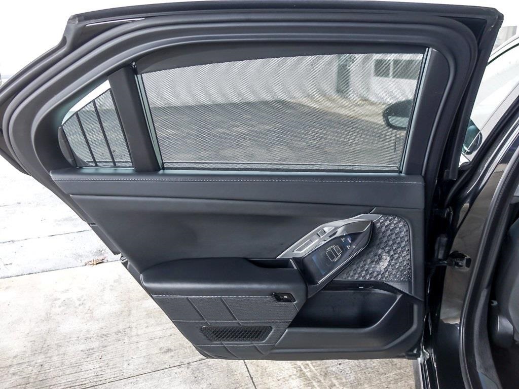 2023 BMW I7 - Image 23