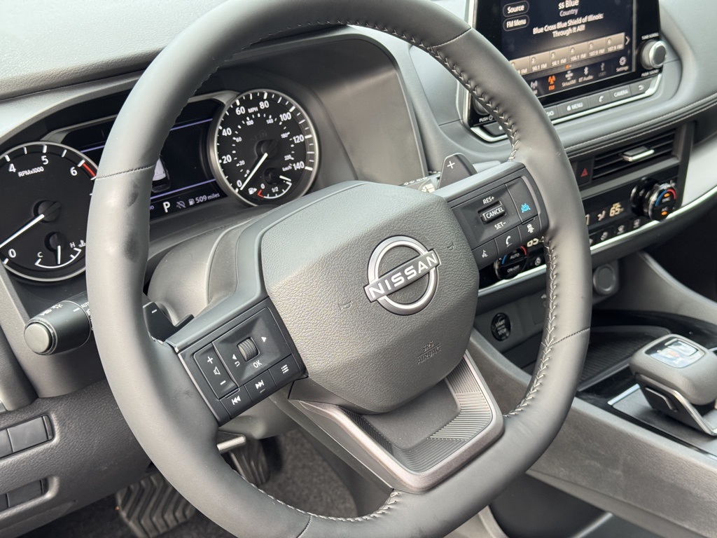 2026 Nissan Rogue SV photo 5