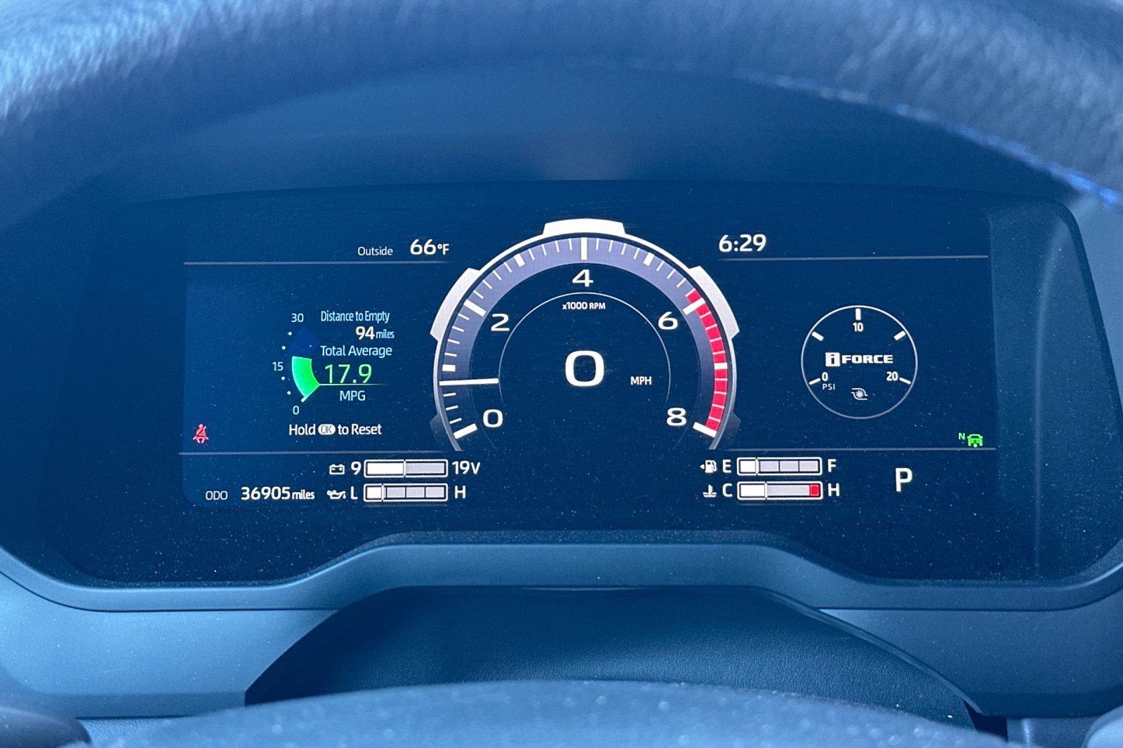 2022 Toyota Tundra Platinum photo 18