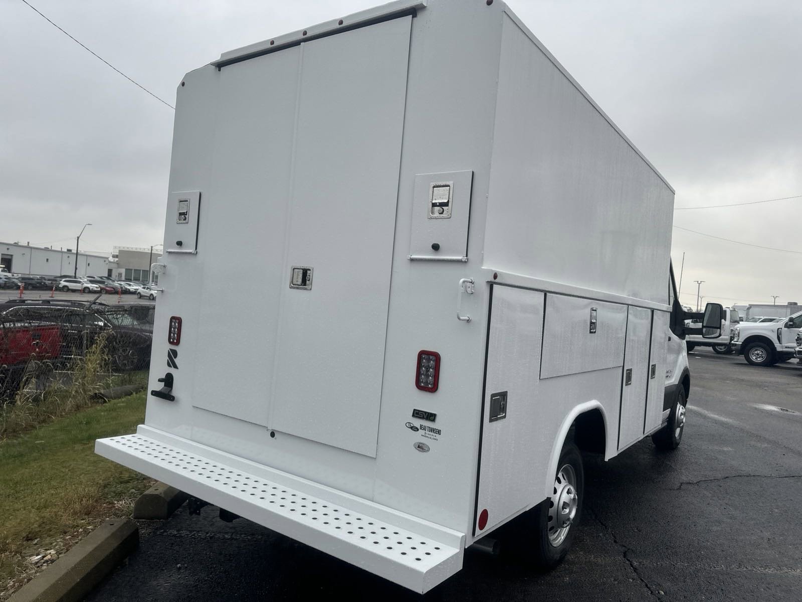 2024 Ford Transit Cutaway photo 4