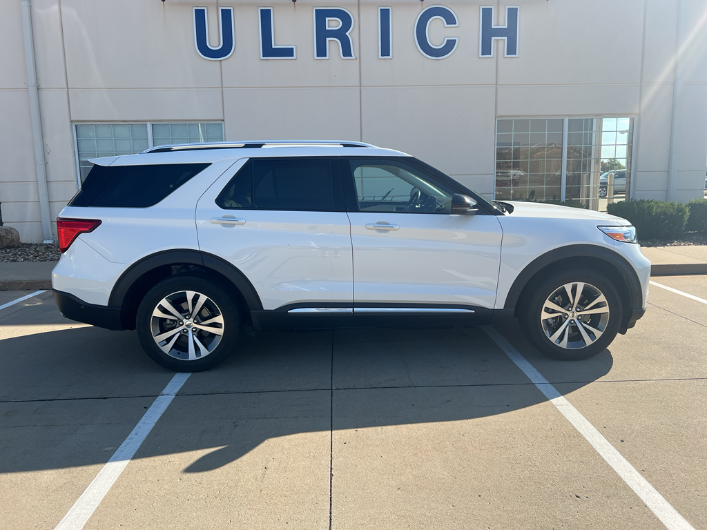 2020 Ford Explorer Platinum photo 8