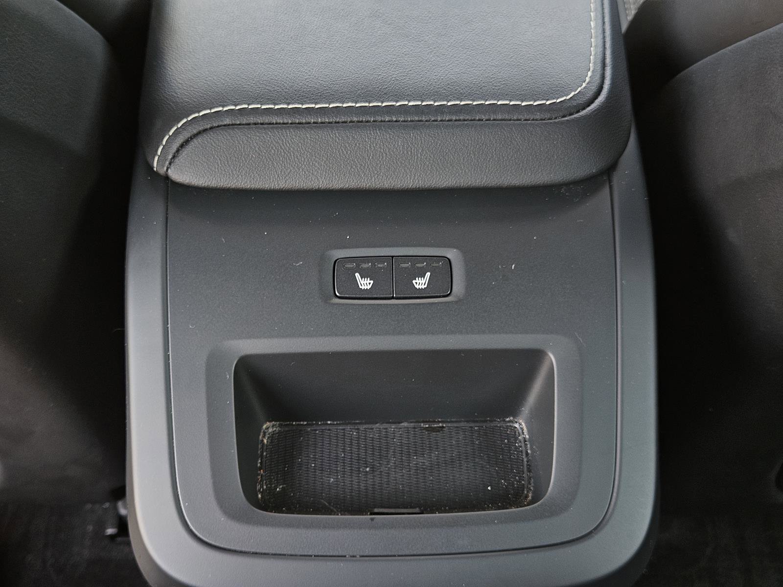 2024 Volvo S60 B5 AWD Plus Black Edition photo 26
