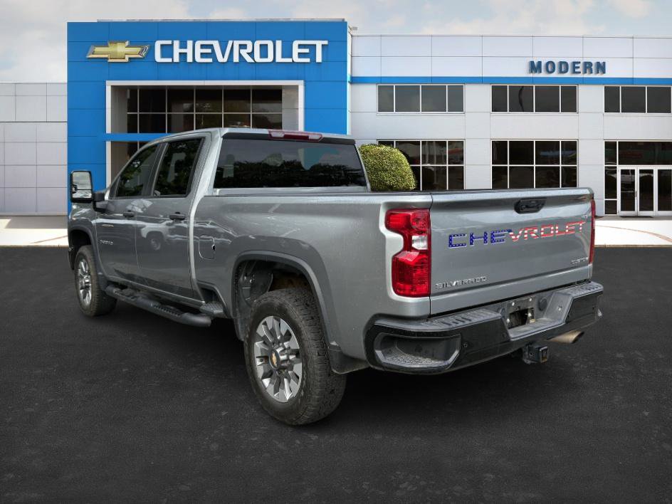 2025 Chevrolet Silverado 2500HD Custom photo 3