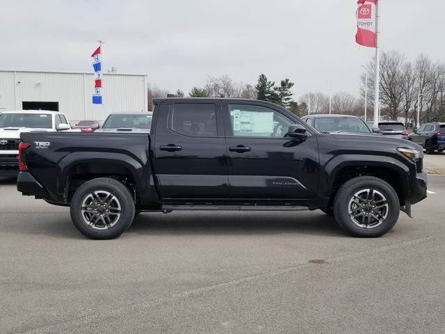 2025 Toyota Tacoma TRD Sport 4x4 Double Cab photo 4