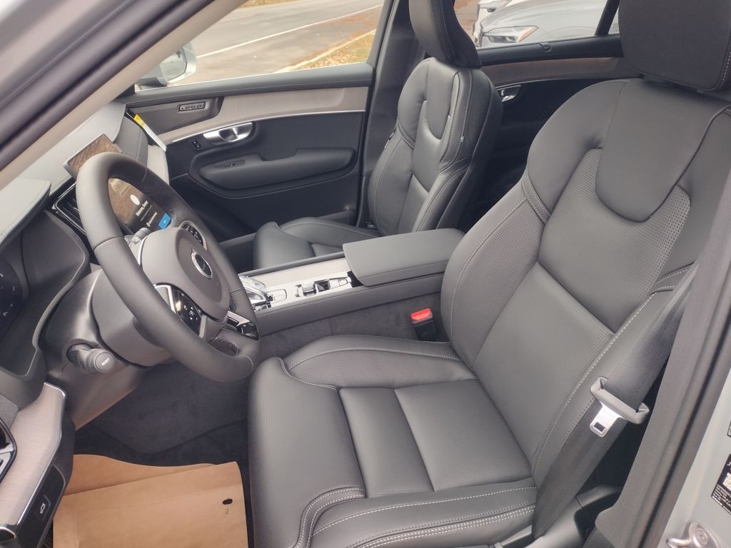 2026 VOLVO XC90 - Image 12