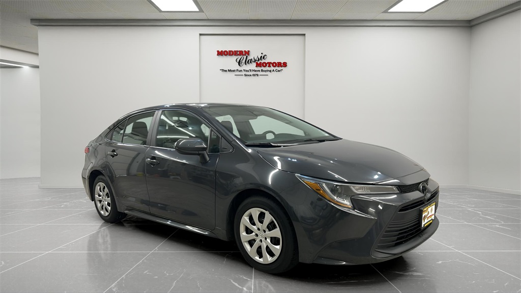 2024 Toyota Corolla LE's photo