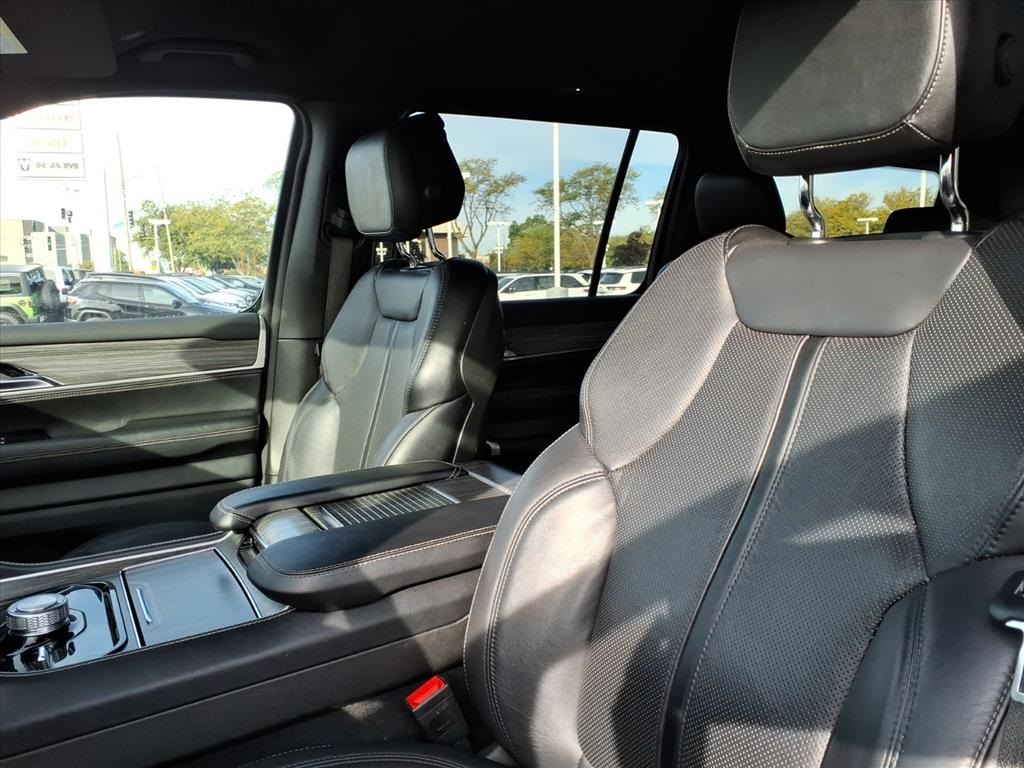 2024 Jeep Wagoneer Series II photo 9