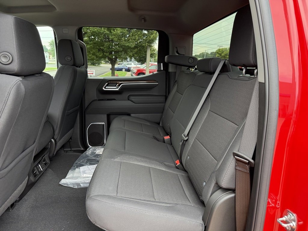 2025 Chevrolet Silverado 1500 LT photo 16