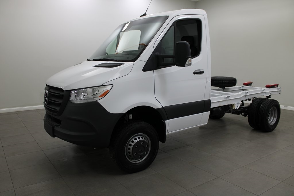 2023 Mercedes-Benz Sprinter Cab Chassis Base