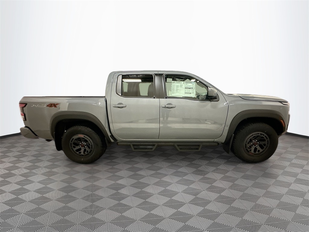 2025 Nissan Frontier PRO-4X photo 5