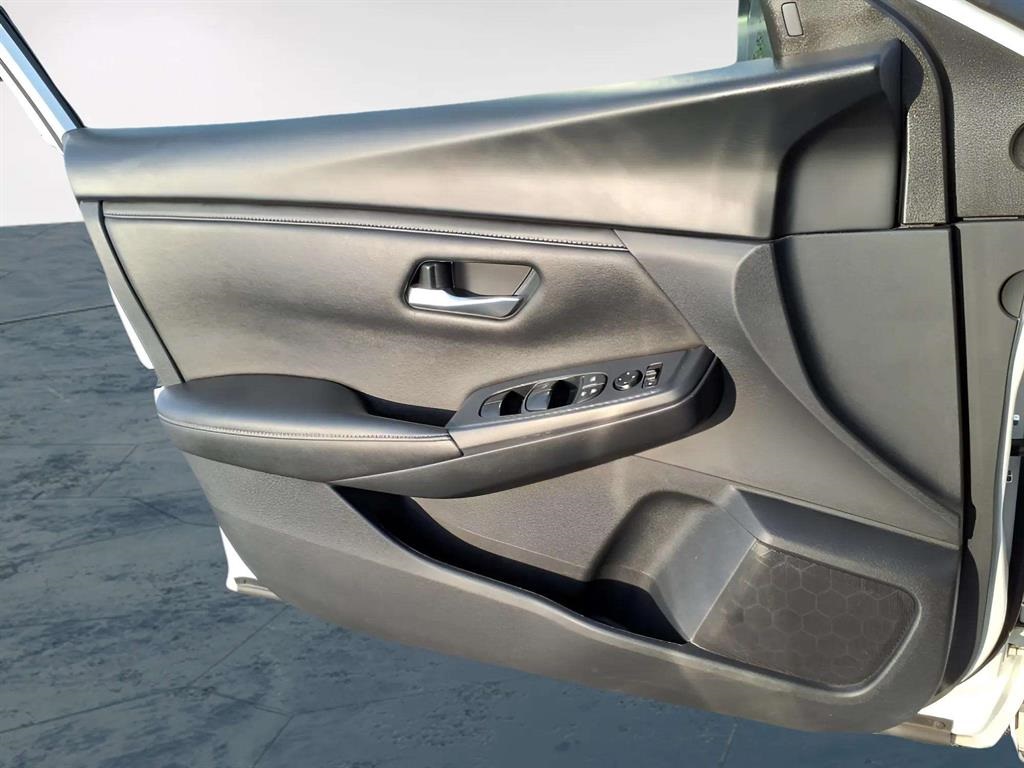 2024 Nissan Sentra SV photo 24