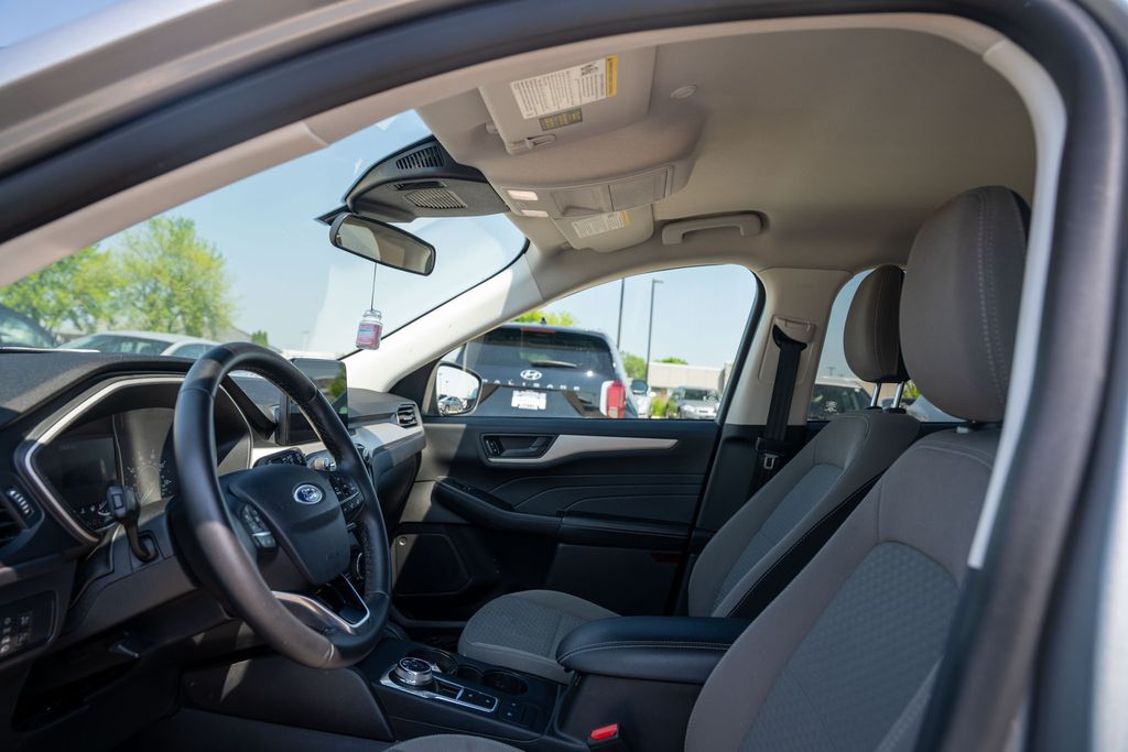 2022 Ford Escape SE photo 19