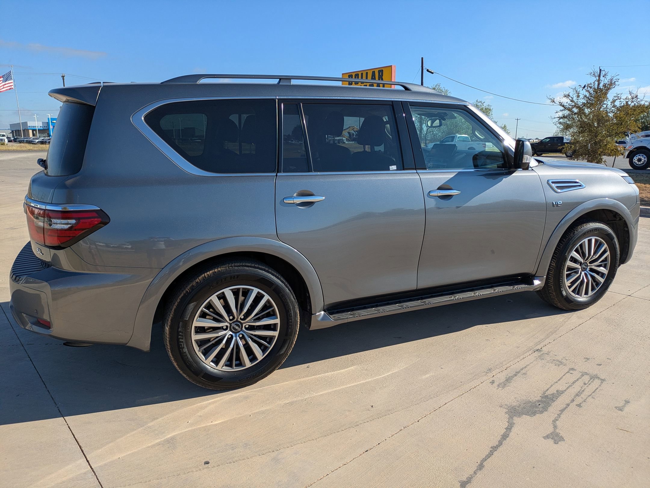 2021 Nissan Armada SL photo 2