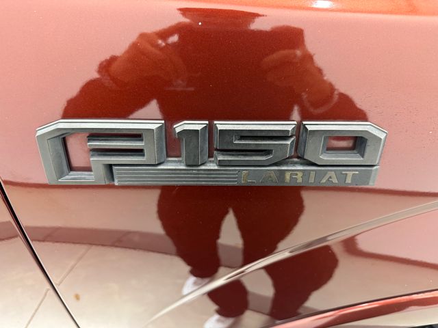 2017 Ford F-150 Lariat photo 29