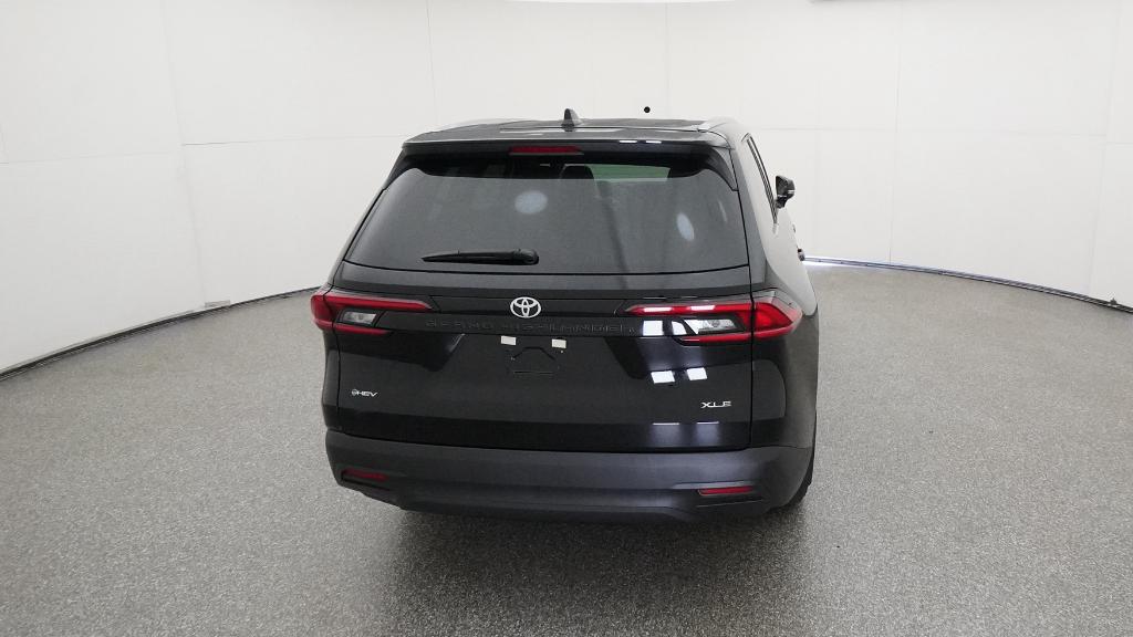2025 Toyota Grand Highlander Limited photo 18