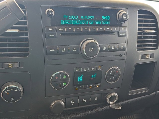 2011 Gmc Sierra 1500 SLE photo 17