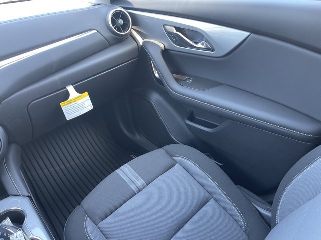 2025 Chevrolet Blazer 2LT photo 12