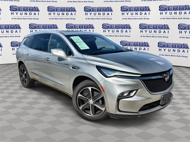 2022 Buick Enclave Essence's photo