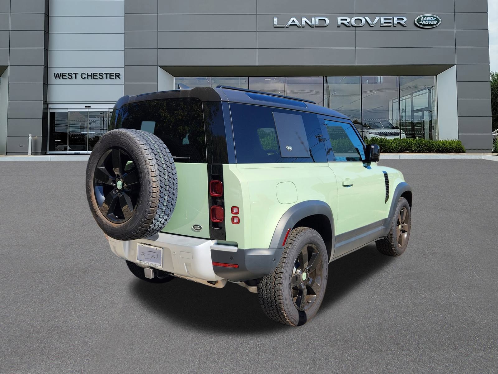 2023 Land Rover Defender photo 3