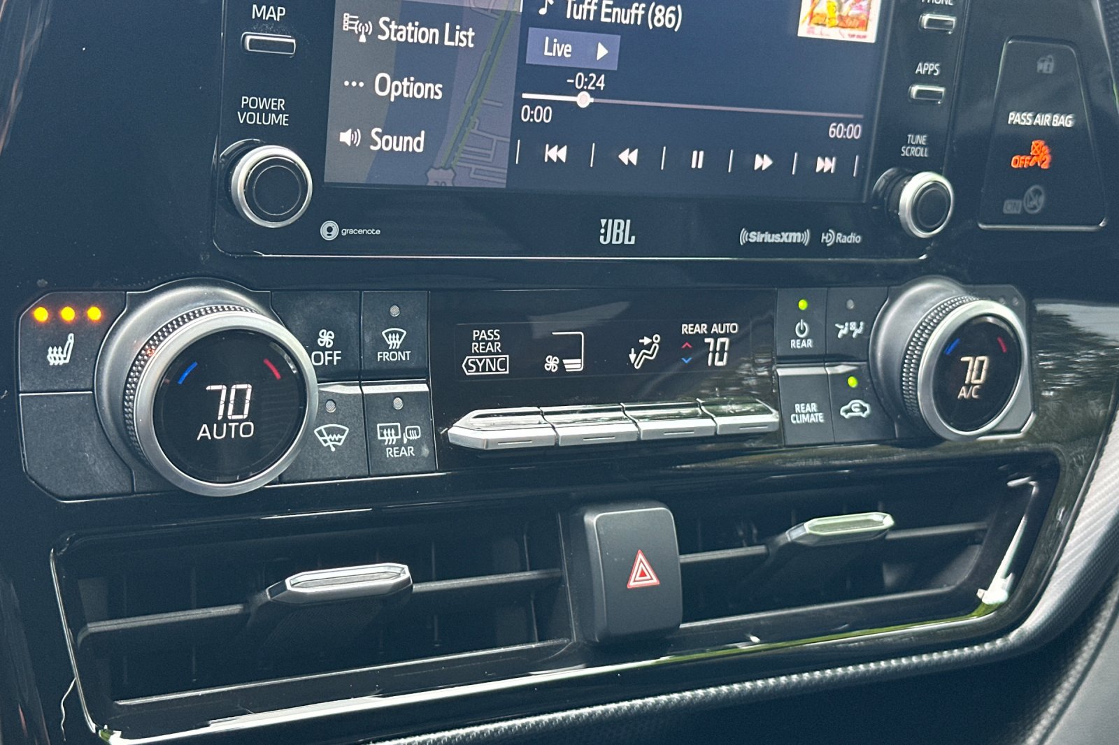 2021 Toyota Highlander XSE photo 21