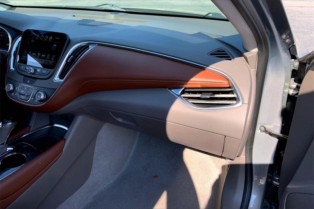 2018 Chevrolet Malibu 1LT photo 16