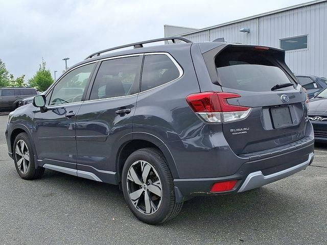 2021 Subaru Forester Touring photo 2