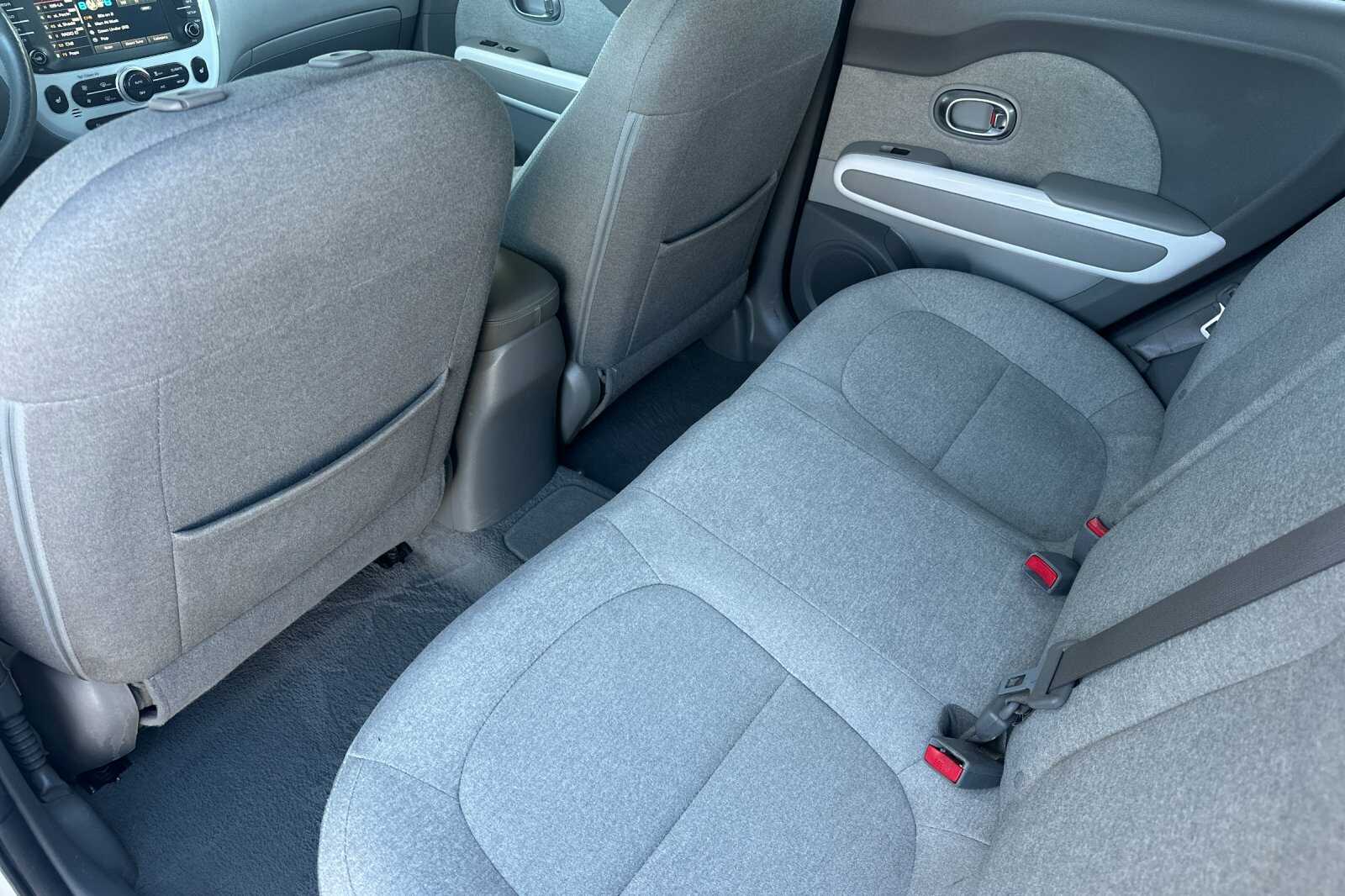 2015 Kia Soul EV Base photo 12