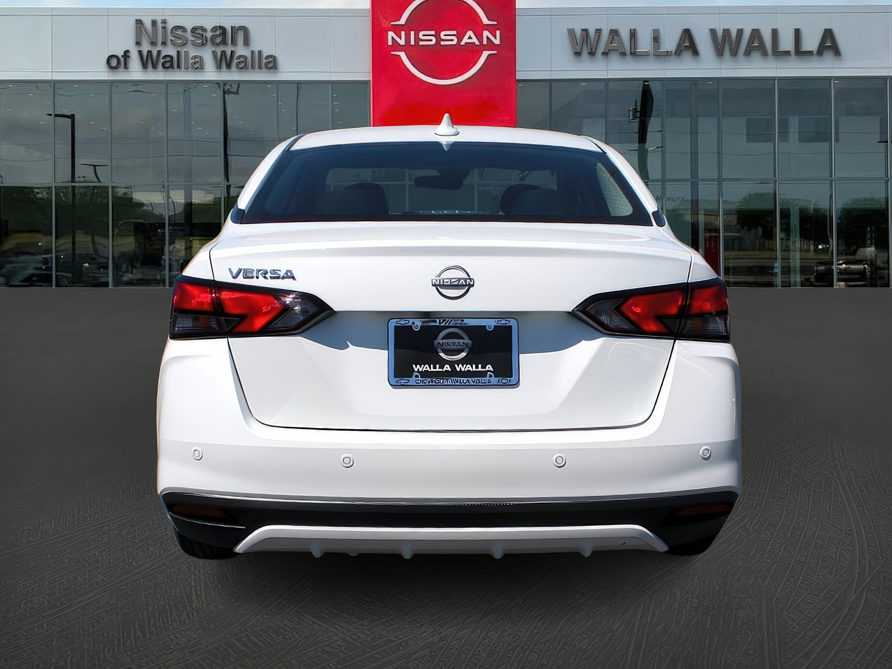 2025 Nissan Versa SV photo 6