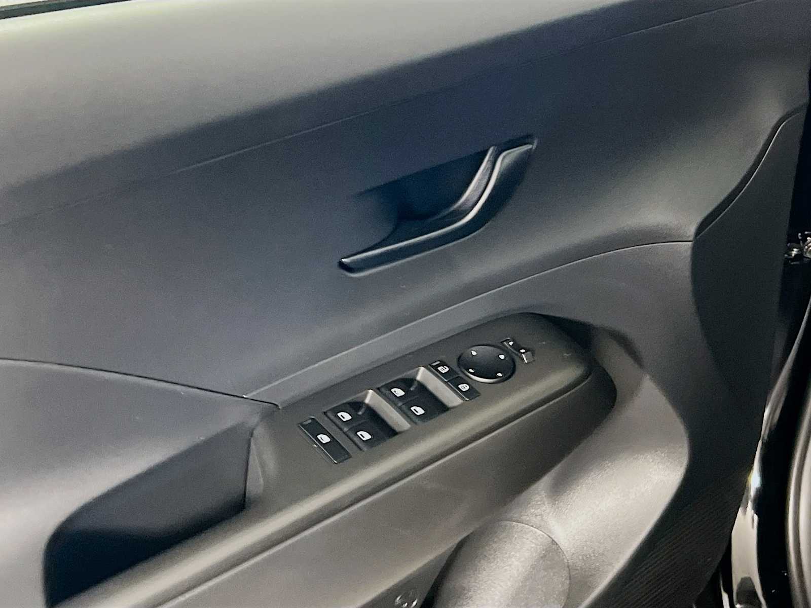 2024 Hyundai Kona SEL photo 16