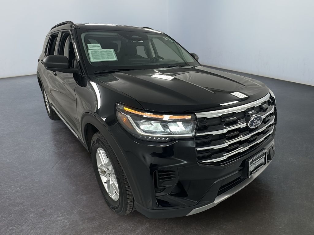 2025 Ford Explorer Active's photo