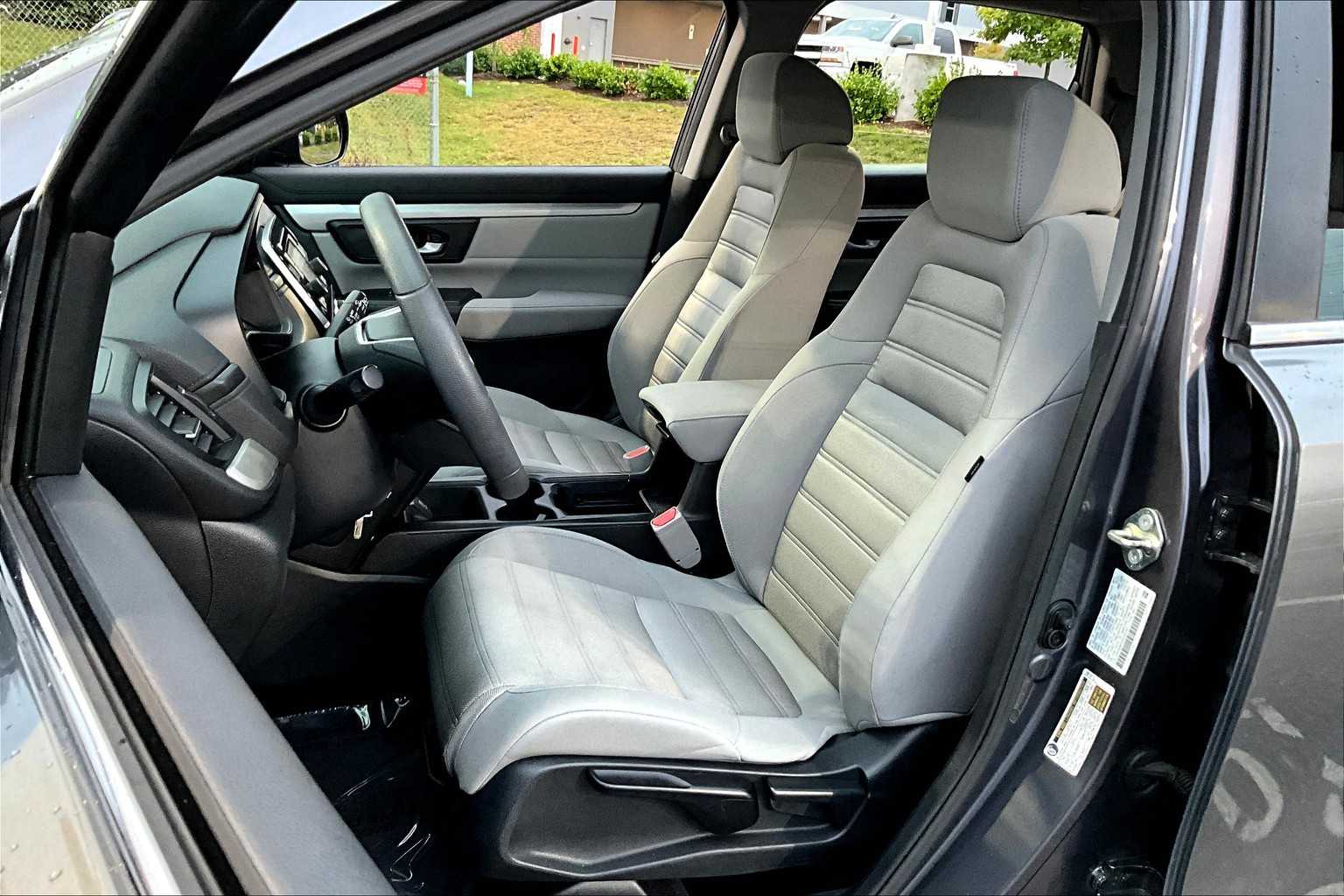 2017 Honda CR-V LX photo 7