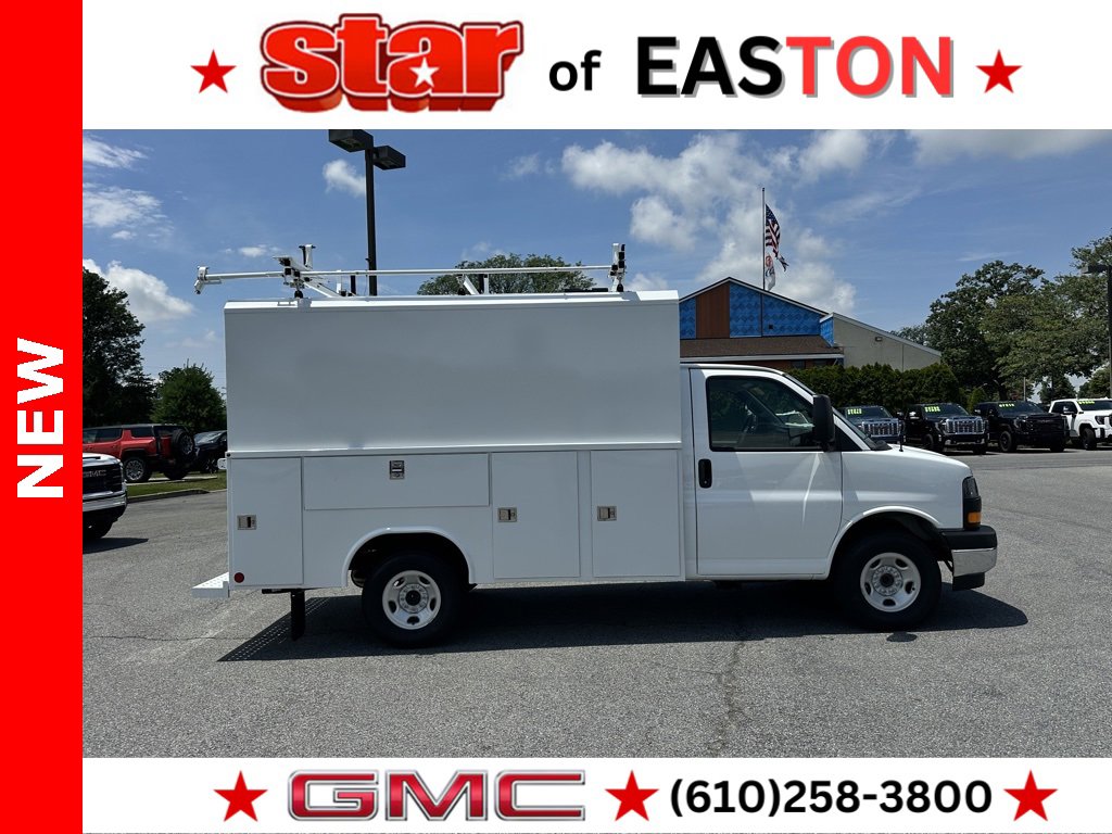 2025 Gmc Savana Cutaway 3500 photo 3