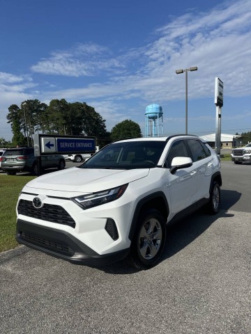 2022 Toyota RAV4 XLE 4dr SUV