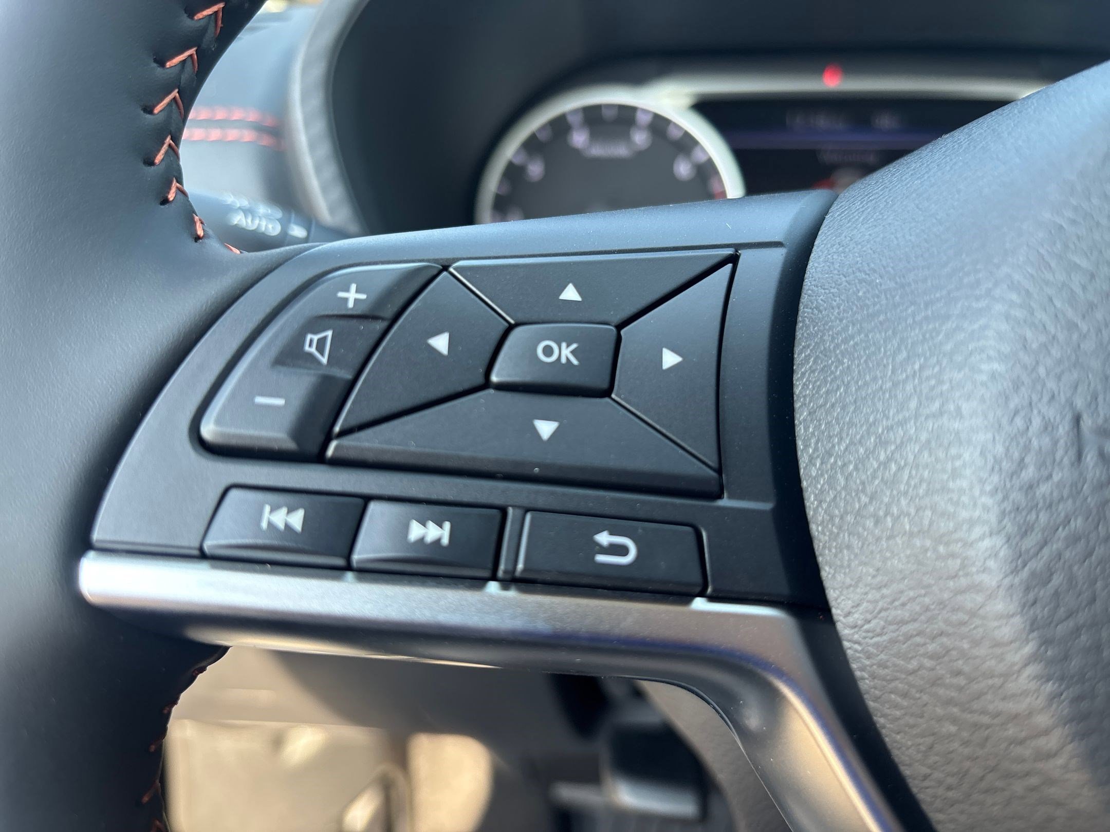2025 Nissan Sentra SR photo 16