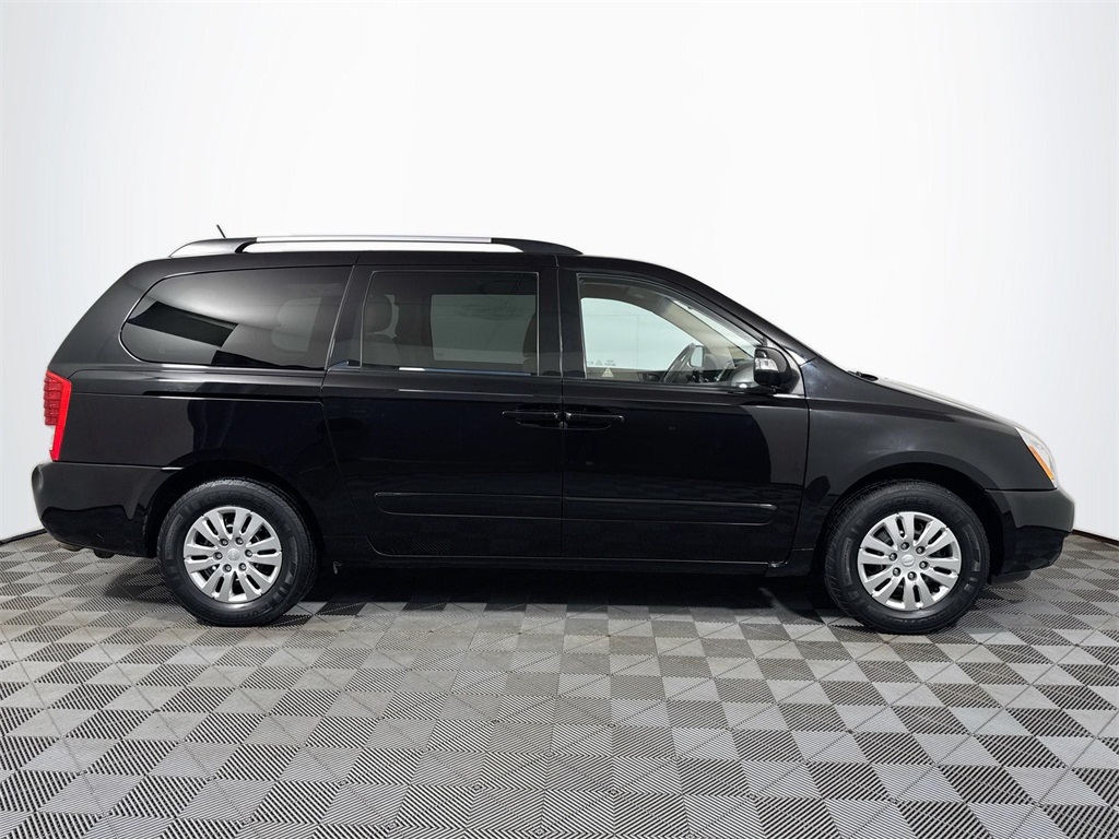 2012 Kia Sedona LX photo 5