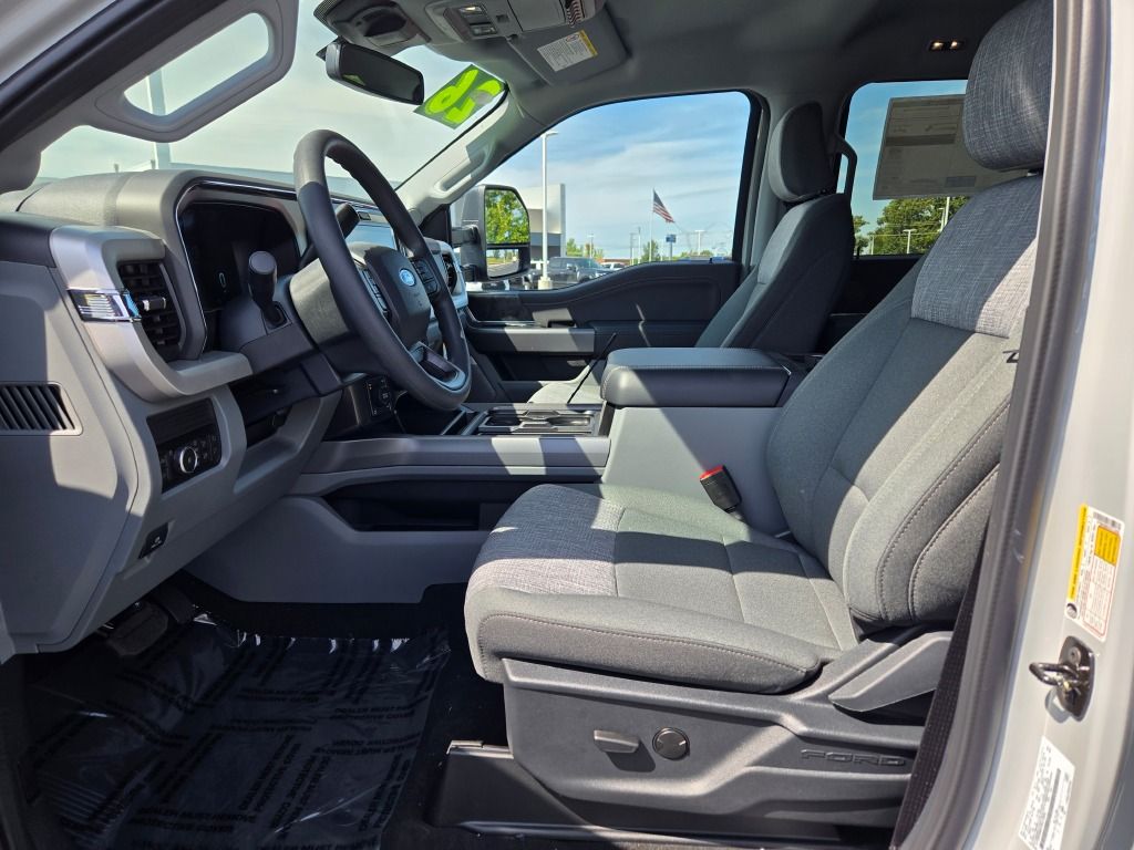 2026 Ford F-350 XLT photo 19