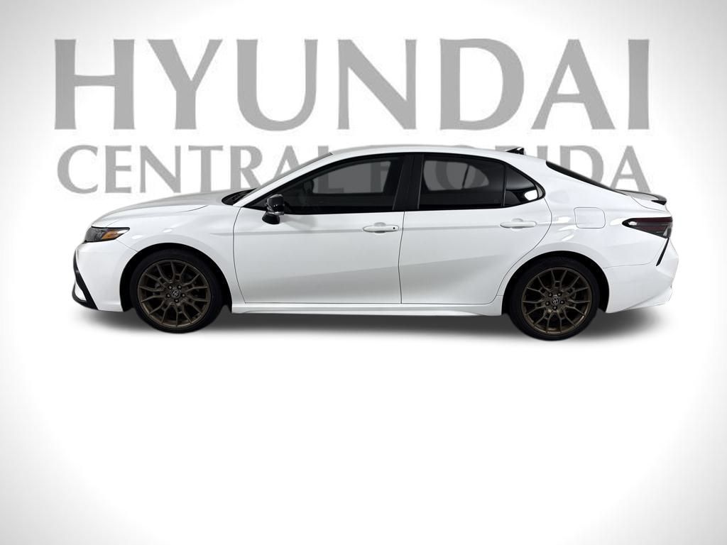 2023 Toyota Camry SE photo 9