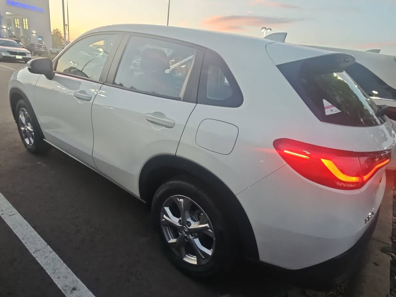 2025 Honda HR-V LX photo 4