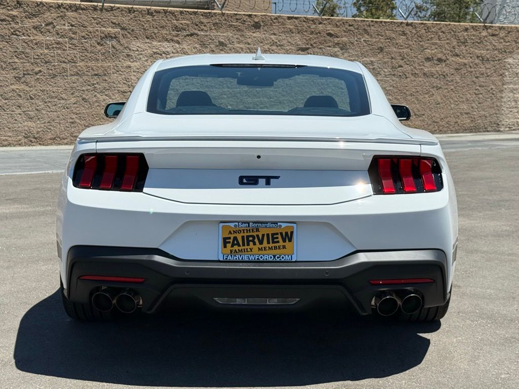 2025 Ford Mustang GT Premium photo 3